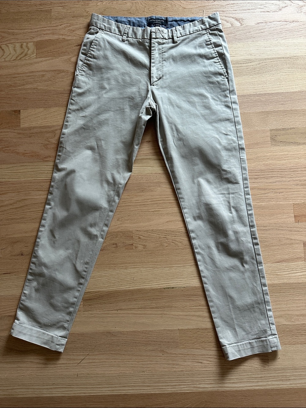 Banana Republic Men’s Tan Mason Chinos straight pants sz 32 x 32